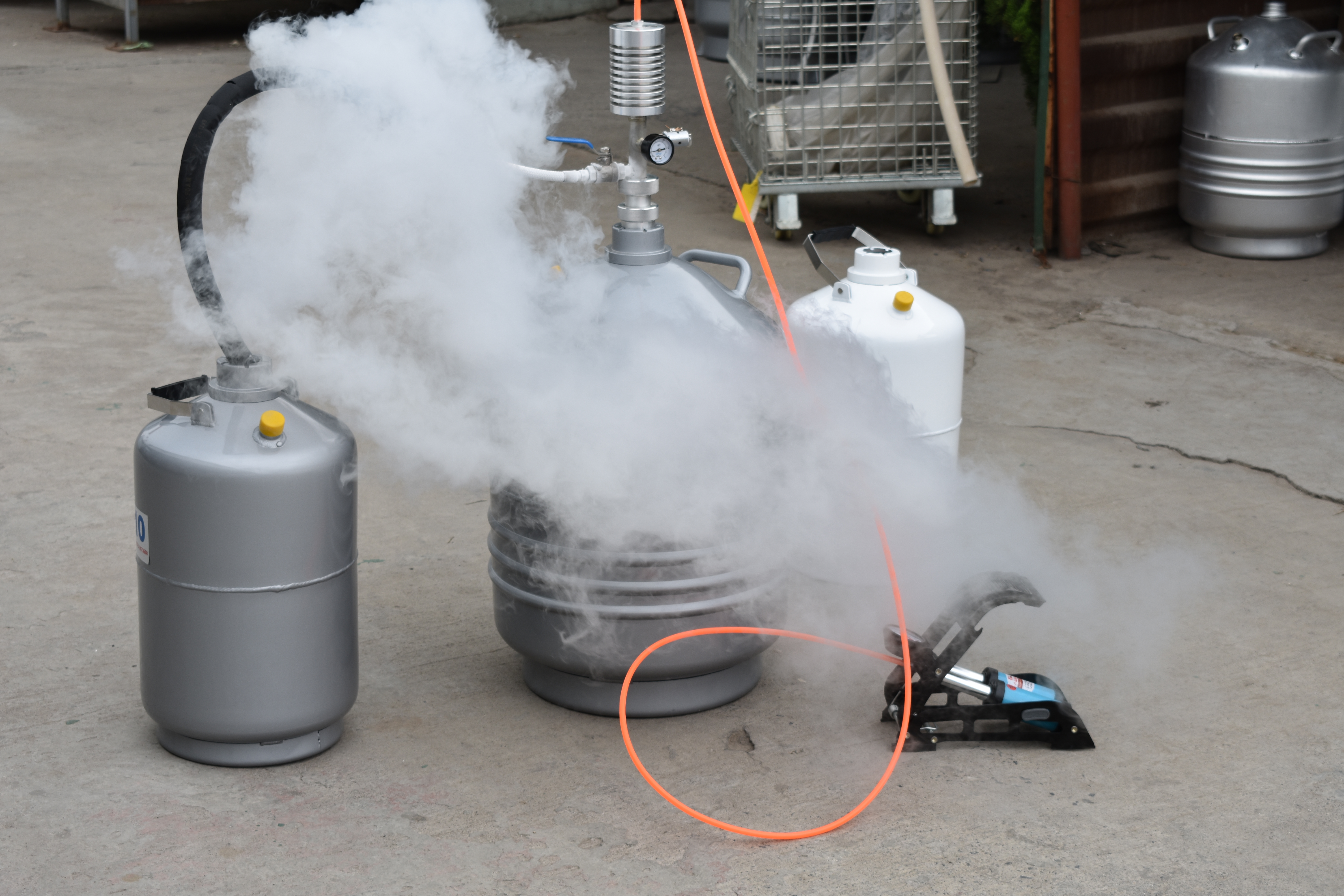 Matters need attention before using liquid nitrogen dewars. 